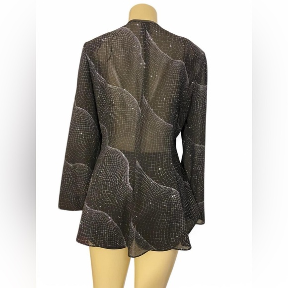 R&M Richards Black and Silver Blazer with Tailored Silhouette - Picture 2 of 4
